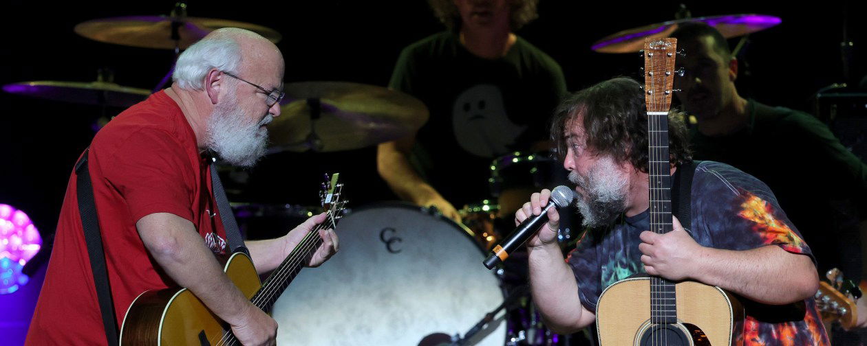 Tenacious D Brings Crusade, Dave Hill to 2024 U.K. Spicy Meatball Tour